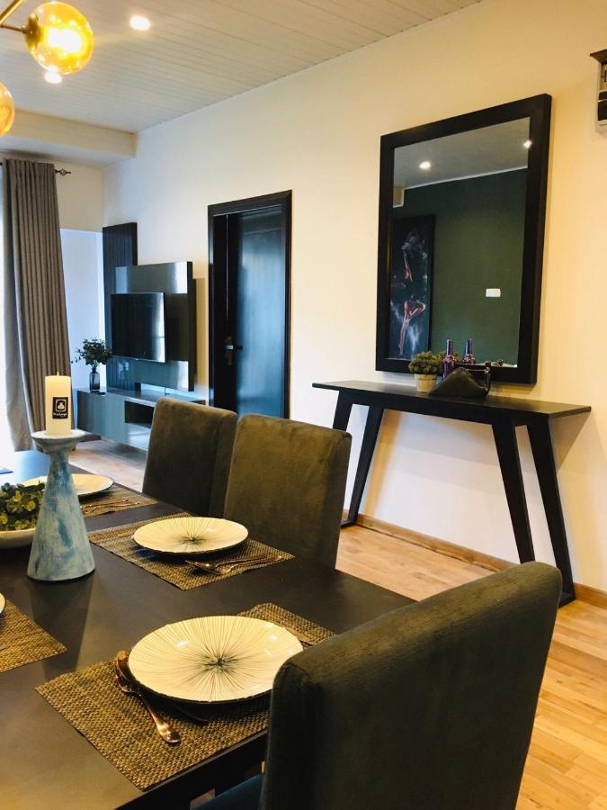 The Greens Luxury Apartment นูวาราเอลิยา ภายนอก รูปภาพ